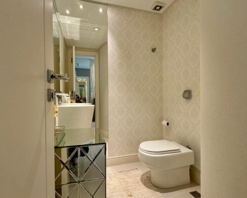 f6508ac5-0b67-4883-a84b-8ab5a67772ea